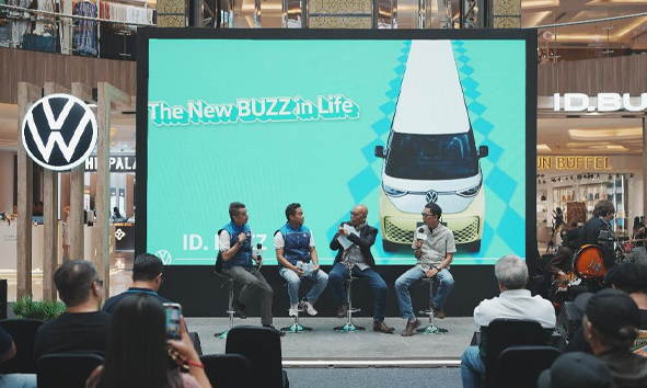 Volkswagen Resmikan Penyerahan ID. BUZZ di Bandung, Dorong Mobilitas Ramah Lingkungan