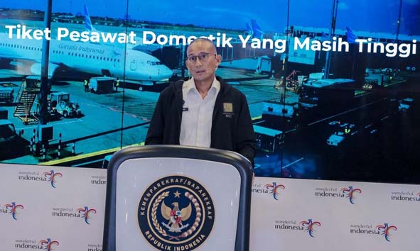 Menparekraf: Pemerintah Terus Upayakan Harga Tiket Pesawat Domestik Turun