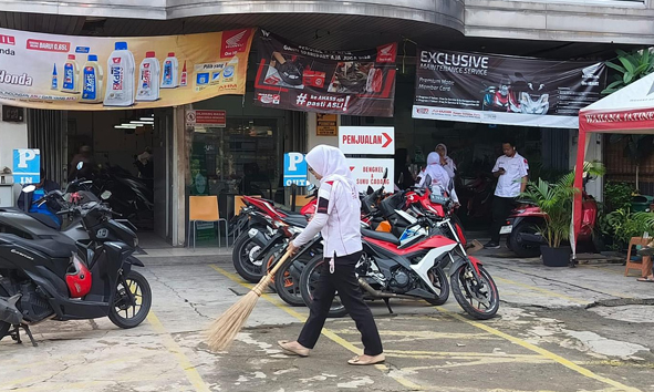Dealer Honda WARI Gelar Aksi Bersih-Bersih Serentak untuk Kurangi Sampah Plastik dan Jaga Lingkungan